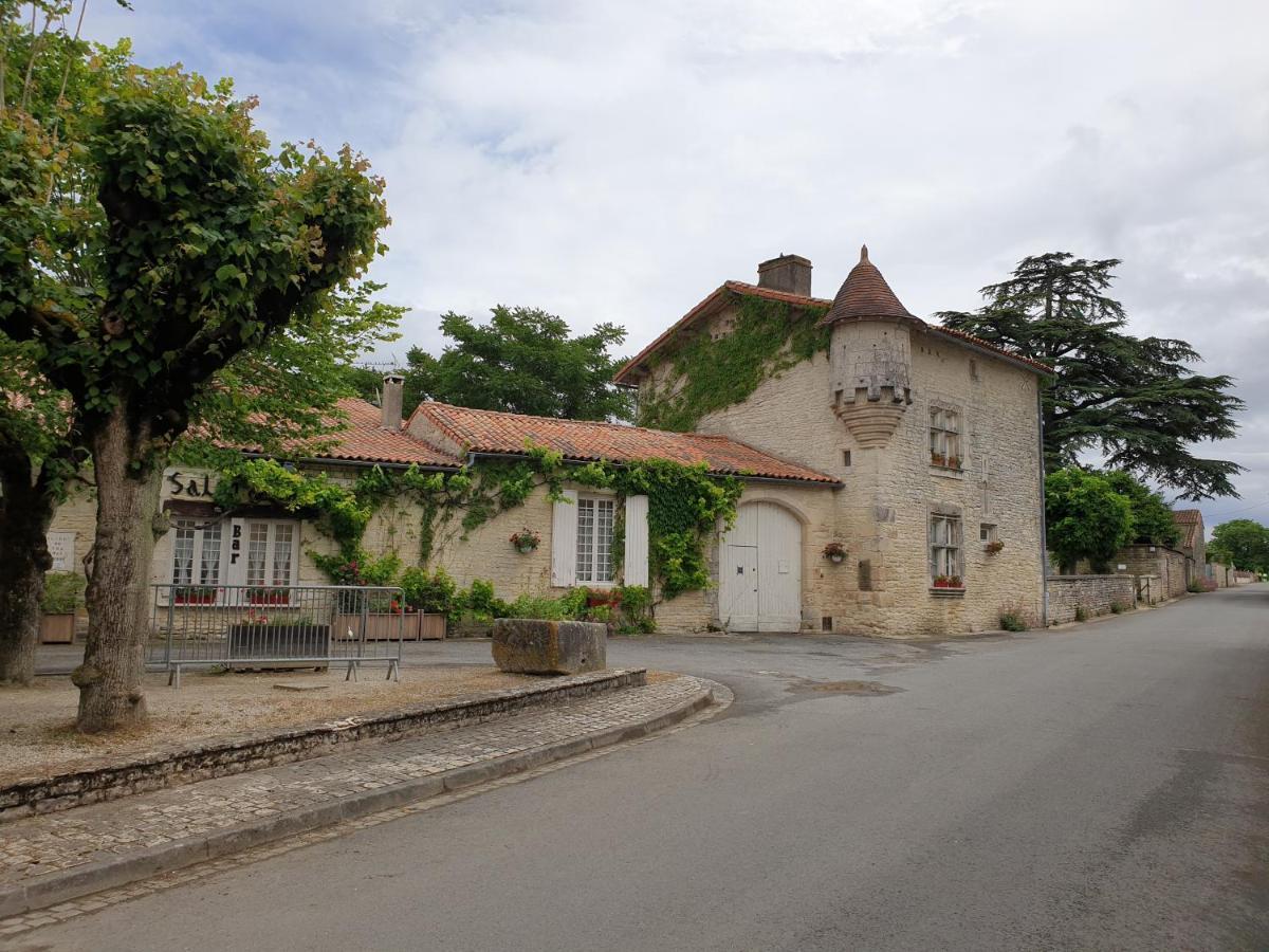 Tusson Chambres D'Hotes Charente Exterior photo
